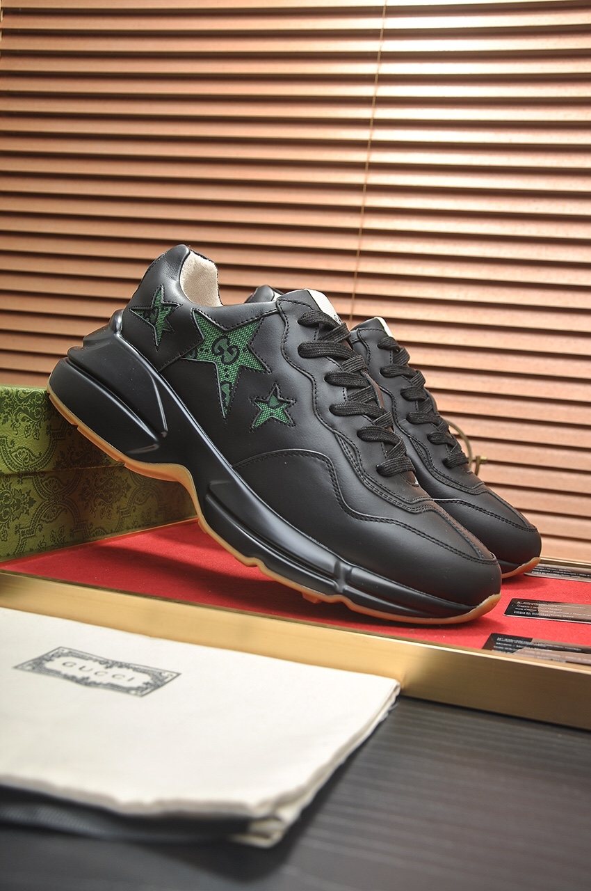 GUCCI Black and Green Star Sneakers