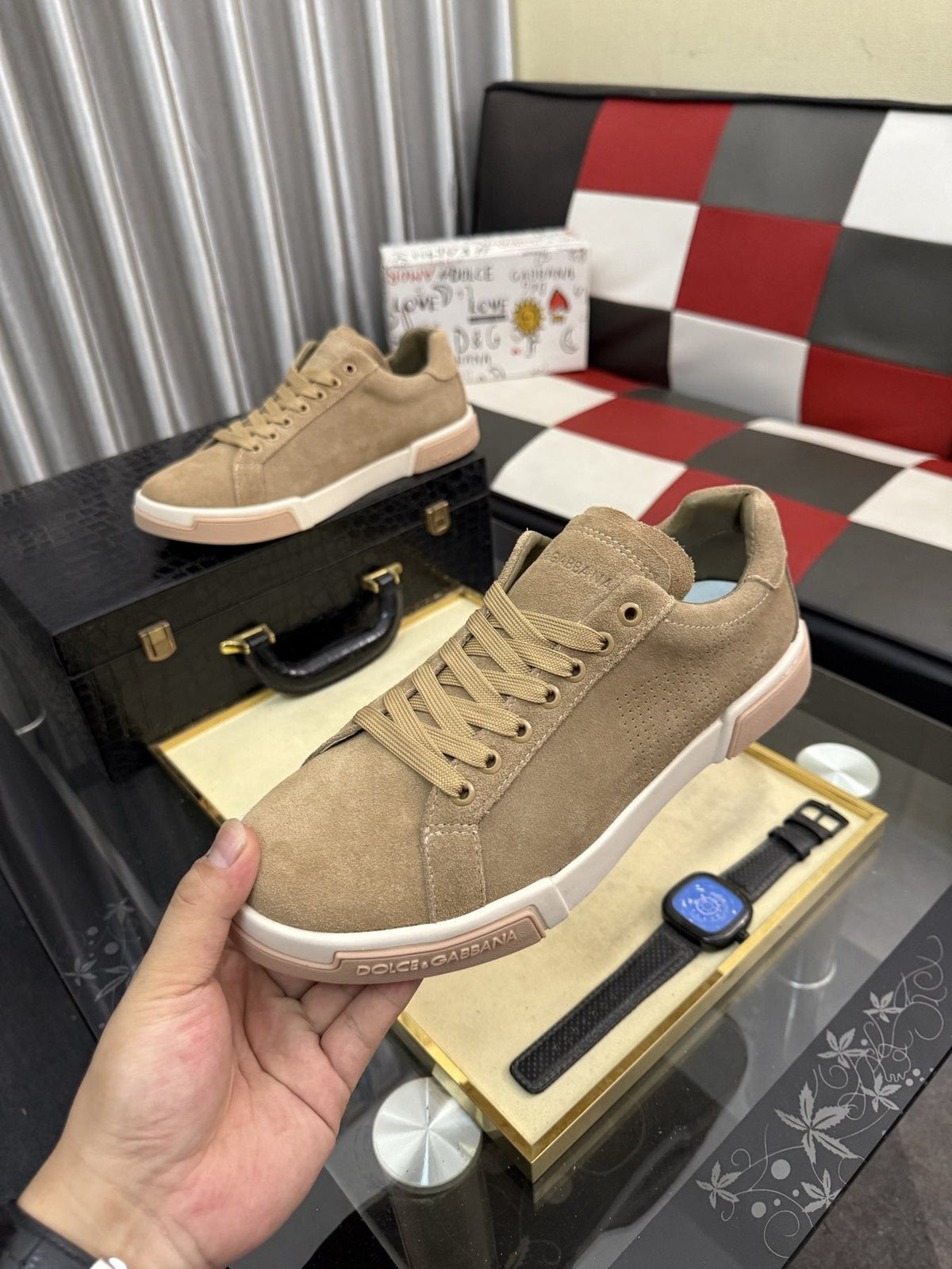 Dolce & Gabbana Low-Top Lace-Up Sneakers - Rounded Toe